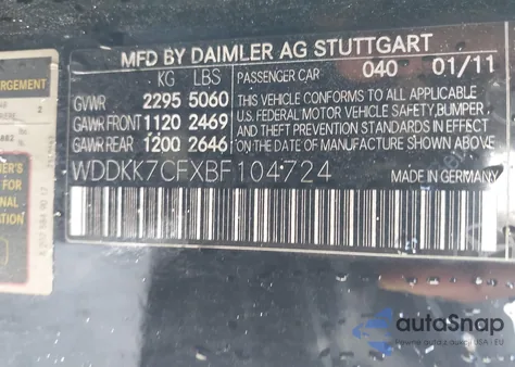 2011 Mercedes-Benz E 550 z USA, uszkodzony, nr VIN WDDKK7CFXBF104724